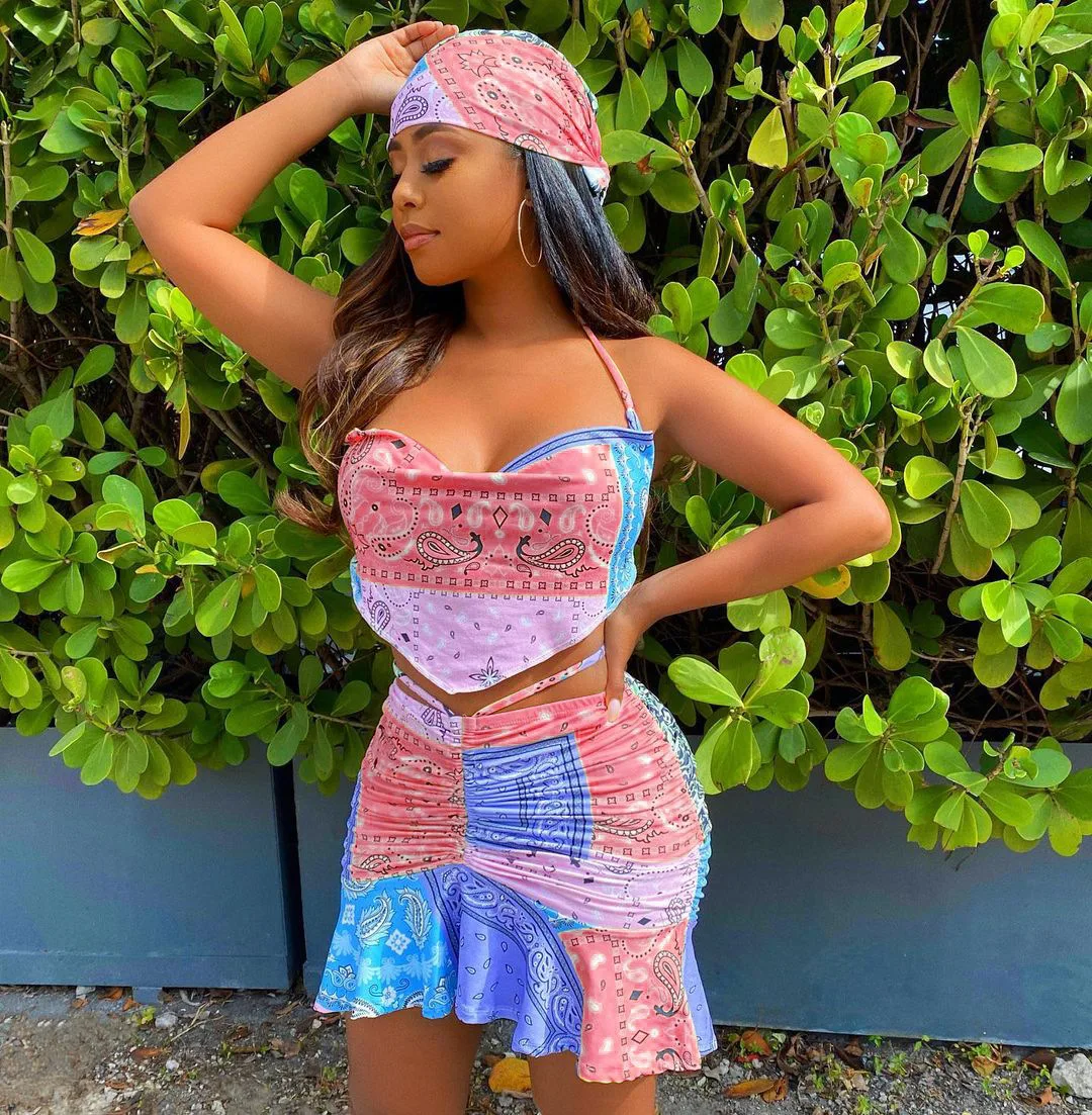 

Paisley Bandana Print Halter Strap Crop Top Mini Skirt Suit Ruffle Drawsting Skirt Set Two Piece Set Summer Party Club Outfits
