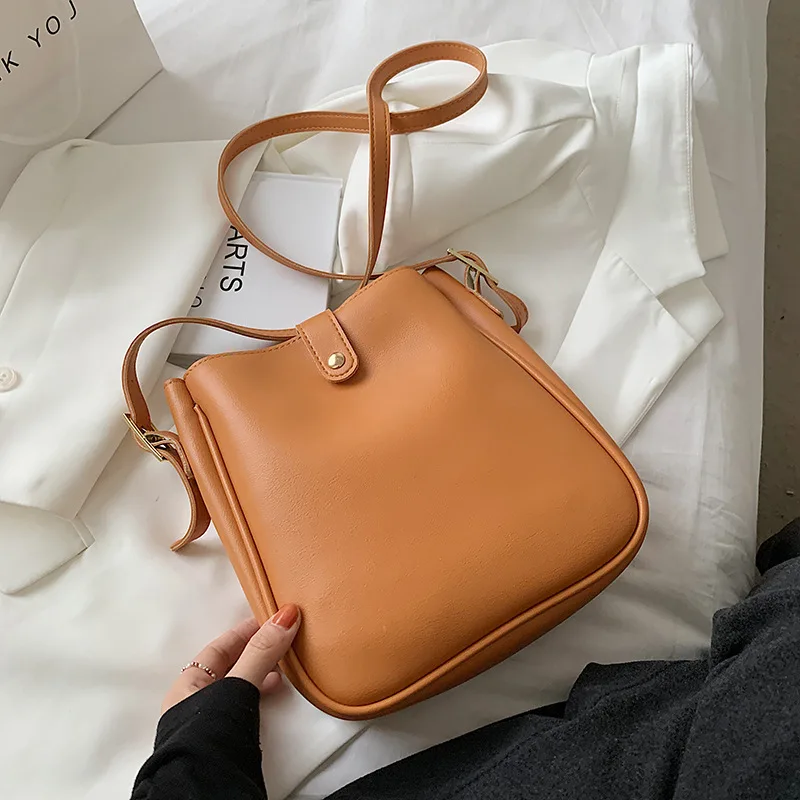 

Vintage Solid Color Shoulder Bags for Women 2021 New Summer Designer Luxury Brand Handbag Simple Pu Leather Female Crossbody Bag