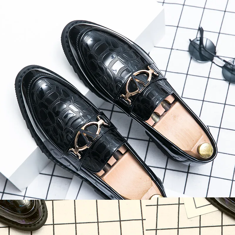 

Men Fashion Casual Shoes Formal Men's Brand Oxford Personality Designer Wear-resistant Light Wedding Flat New 2021 Luxurious