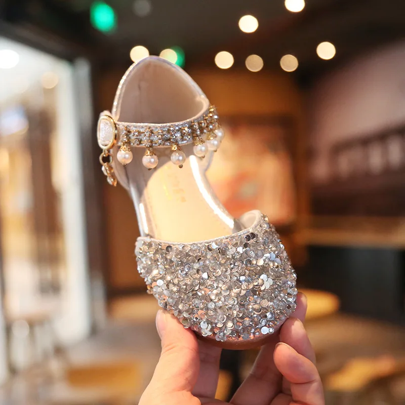 Новая модная детская обувь с блестками сандалии для больших девочек на лето