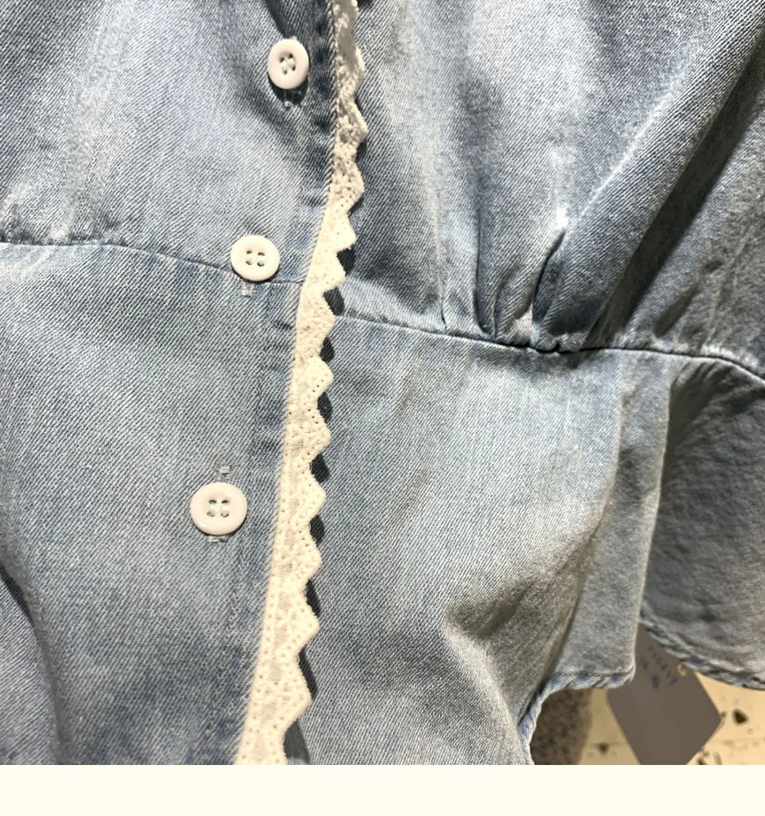 

Lace Stitching Denim Shirt 2021 Summer Ladies Blouse Short Sleeve Irregular Short Blue Top for Women V-Neck Patchwork Camisas