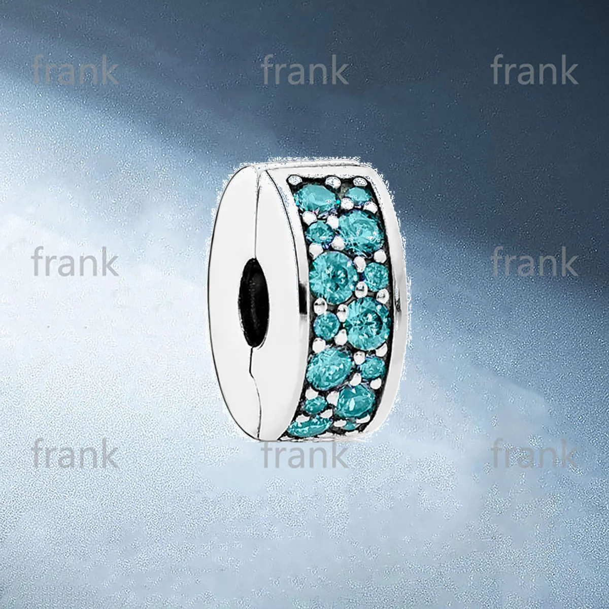 

791817MCZ TEAL SHINNING ELEGANCE SPACER CLIP