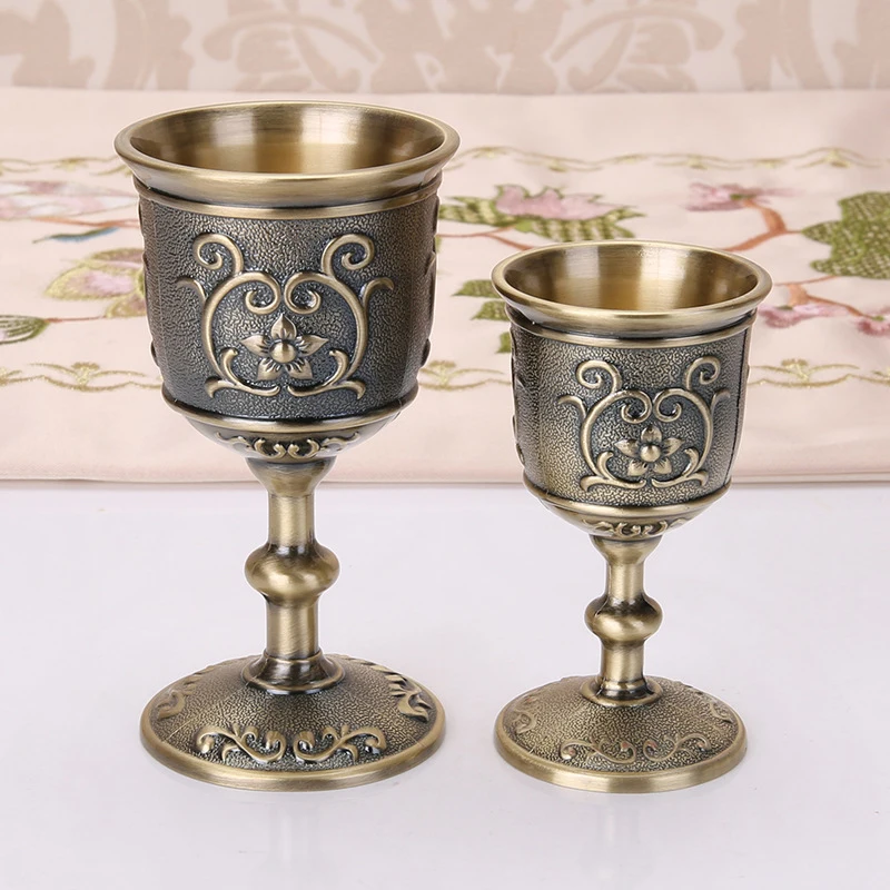 

Vintage Carving Elegant Pattern Zinc Alloy Wine Cup Metal Goblet Drinkware Gift Creative Cocktail Glasses Whiskey Mug Handicraft