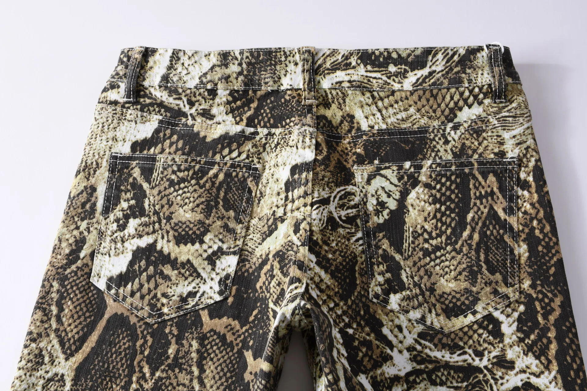 

Printed 2021 men snakeskin grain to cultivate one's morality cool jeans