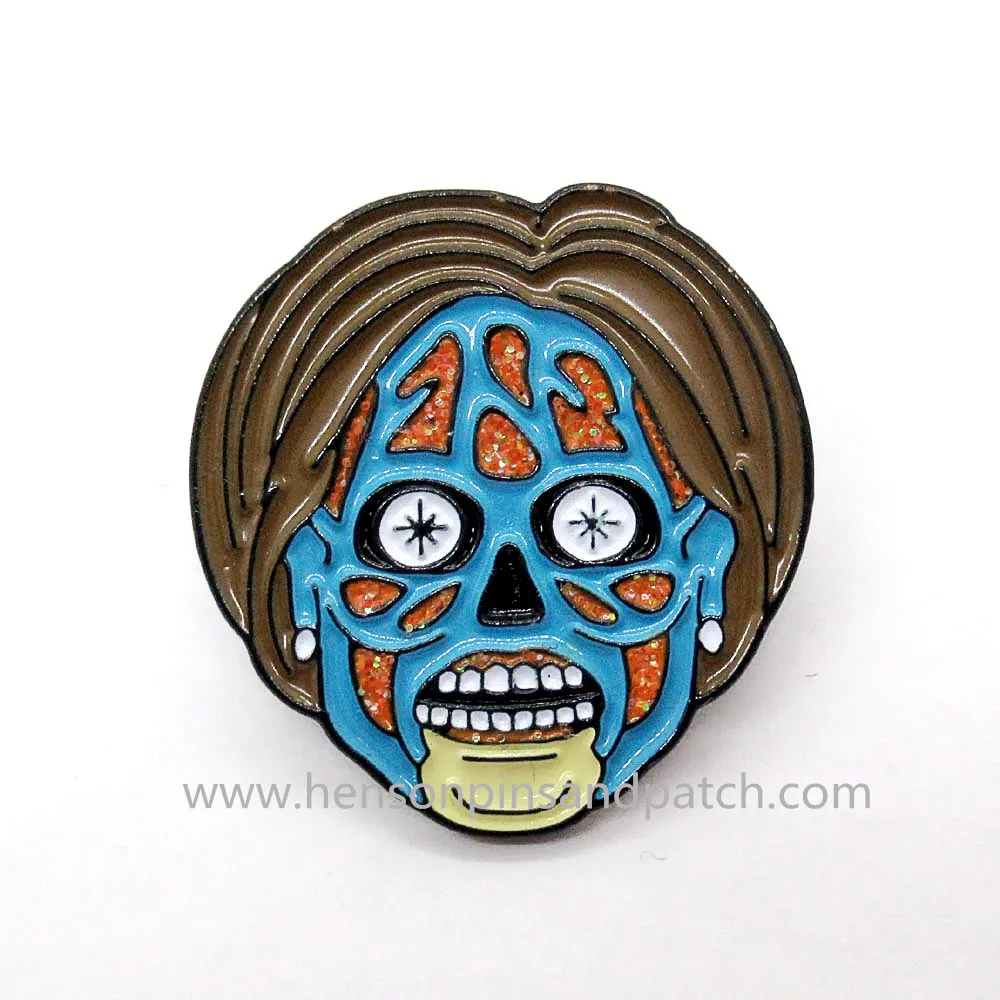 

Retail And Stock Metal iron soft enamel glitter skull head pin badge