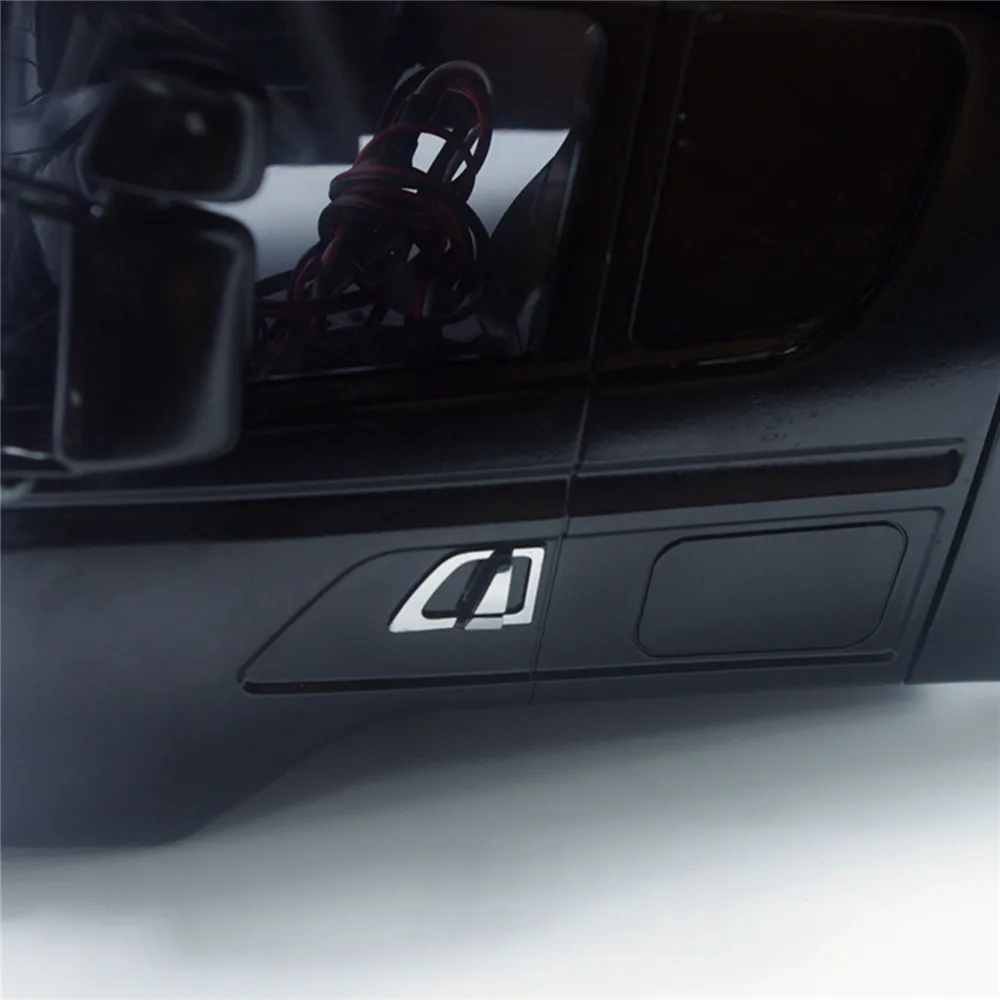 наклейка на дверные ручки ле