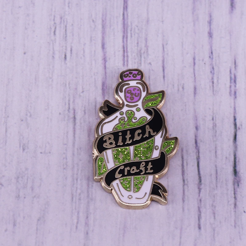 Блестящая Волшебная пуция на синей бутылке эмалированная булавка черная лента