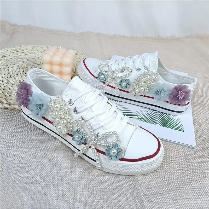 

2021 new spring sneakers canvas lace-up shoes ladies breathable leisure flower rhinestone vulcanized shoes
