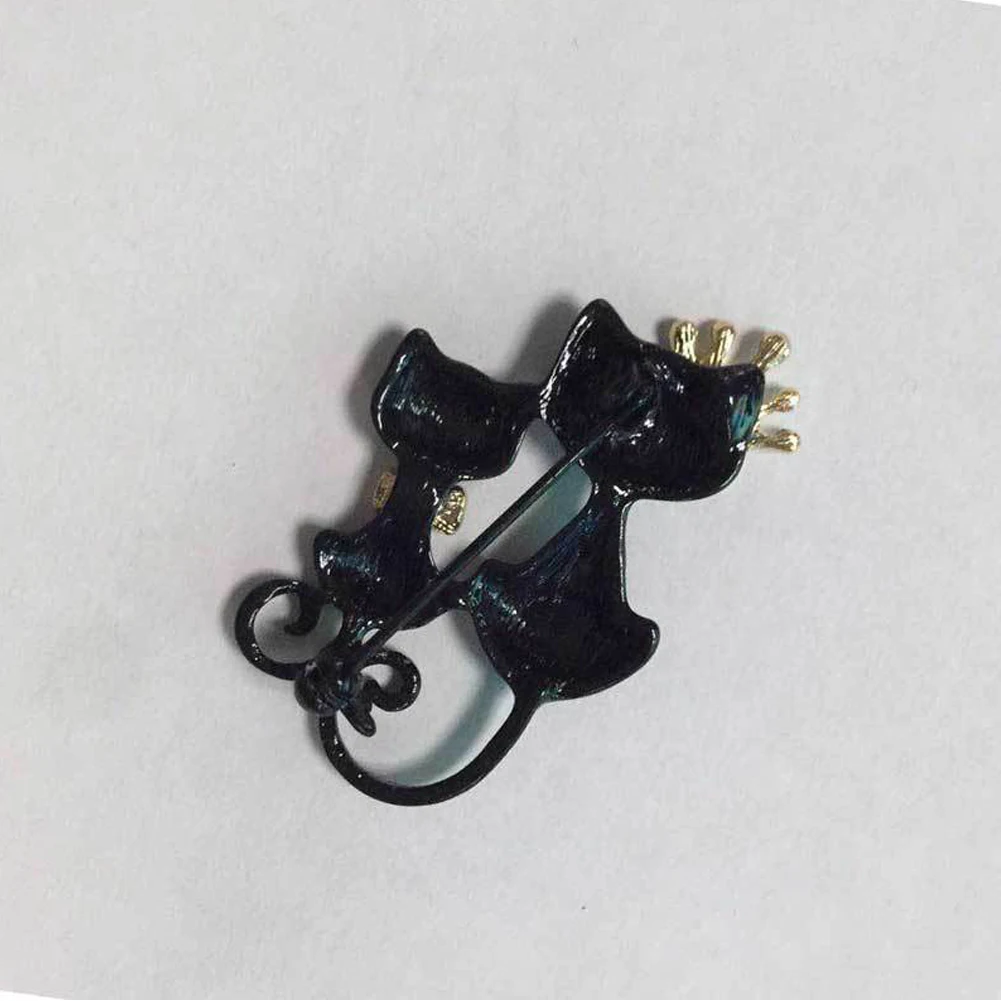 

Black Cat Brooches For Women Enamel Animal Brooch Pin Fashion Jewelry Special Accessories Cute Coat Bag Brooch Gift