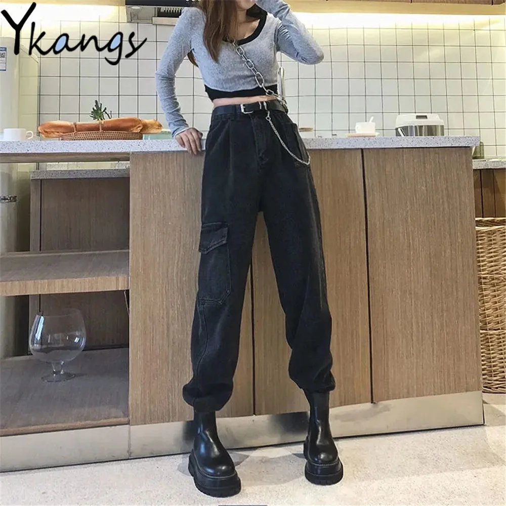 Джинсовые брюки-карго в стиле бойфренда с металлической цепью и карманами