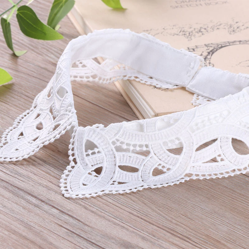 Women/Men Classic Fake Collar Party Blouse Lace Hollow Detachable Black/white Clothes Accessory |