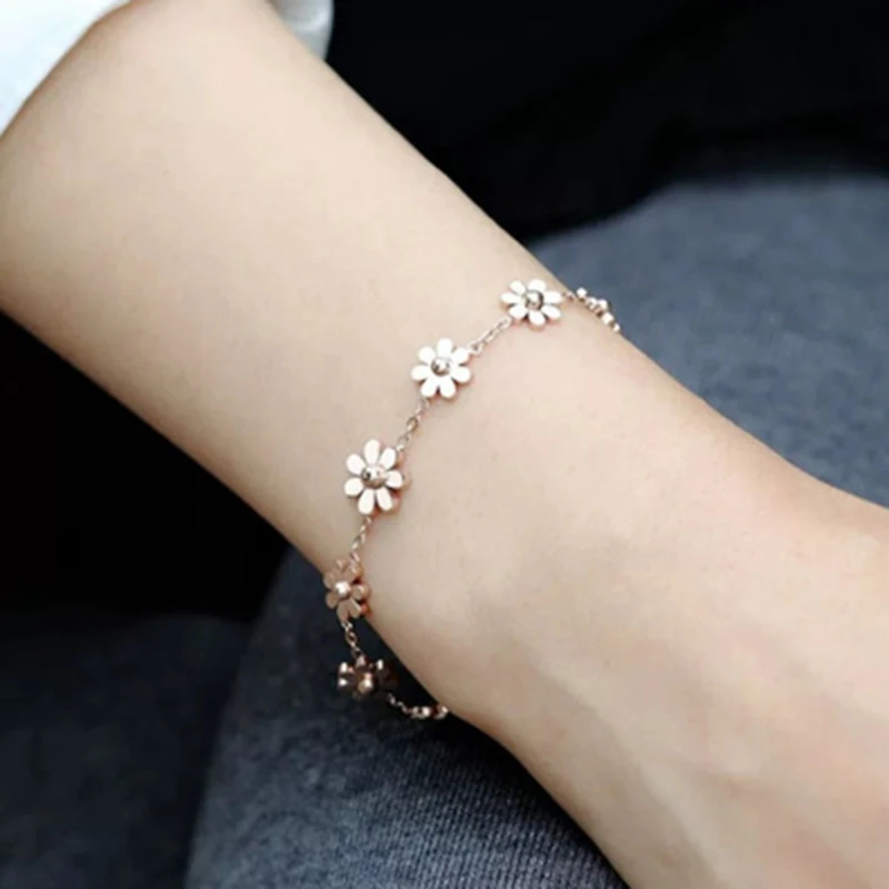 

New Titanium Steel Brand Jewelry 7 Daisy Anklets For Women Rose Gold Color Fashion Prevent Allergy Summer Jewelry