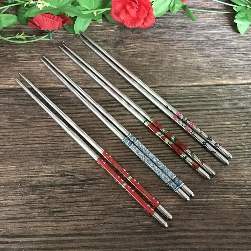 New 1 Pair Stainless Steel Chopsticks Length White Flower Patters Food Sticks Portable Reusable 23 cm Tableware | Дом и сад