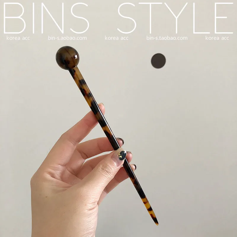 

Korean version light luxury temperament Japanese ancient style hawksbill long resin ball ball ball ball ball hairpin pan hairpin
