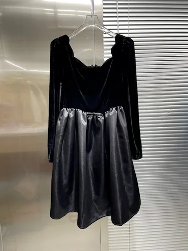 

2021 Fashion Classic Trendy Brand Luxury Design Silk Velvet Square Collar Puff Sleeve Collect Waist Patchwork Mini Dress Women
