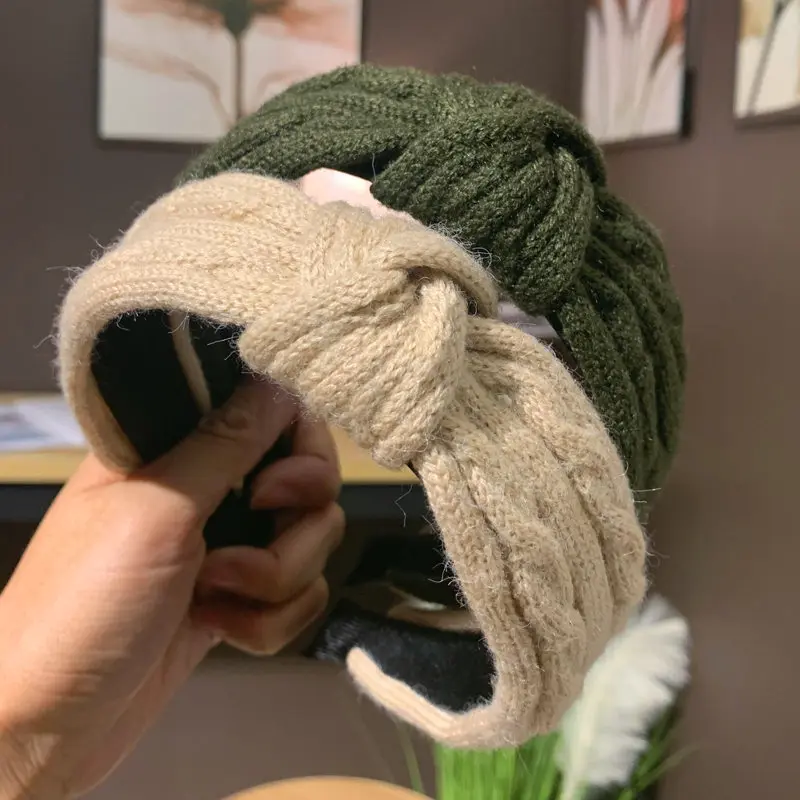 

Girls Fashion Solid Turban New Winter Knitted Headband Women Warm Handmade Hairband Center Knot Casual Hair Accessories
