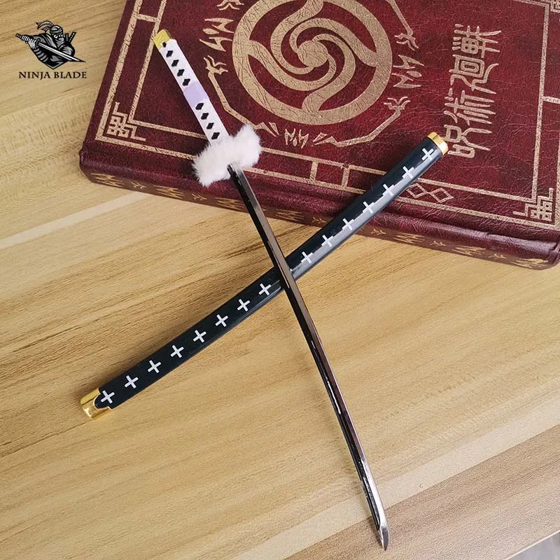 Пиратский капитан Трафальгар D. Оружие водного права Kikoku меч мини металлическая