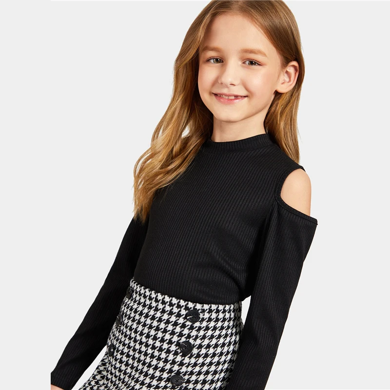 SHEIN/Детский комплект из двух предметов: черная трикотажная футболка с открытыми плечами и юбка в ломаную клетку, г. Осенний повседневный комплект из двух предметов с длинными рукавами