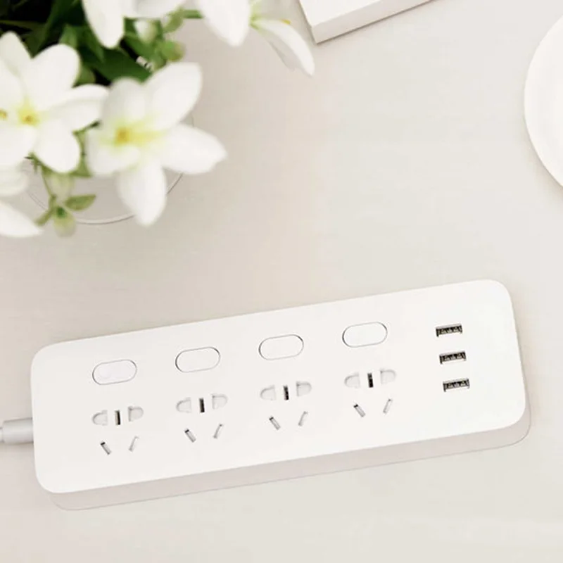 Оригинальный сетевой блок Xiaomi 4 розетки отдельных выключателя 3 USB 5 В 2.1A