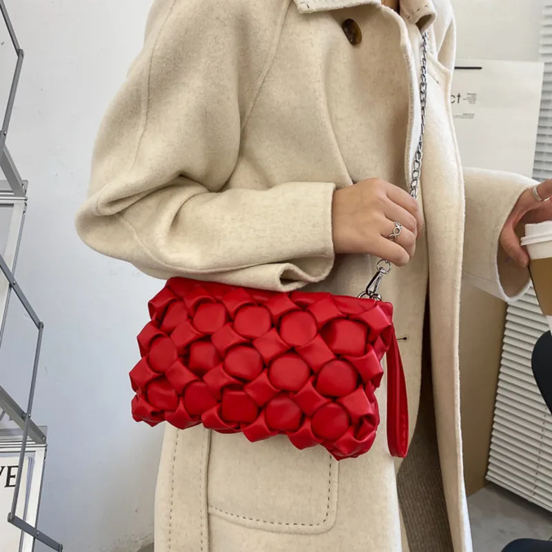 

Woven Handbags Women 2021 New Fashion Messenger Bag Personality Chain Single Shoulder Bag Texture Armpit Small Square Bag