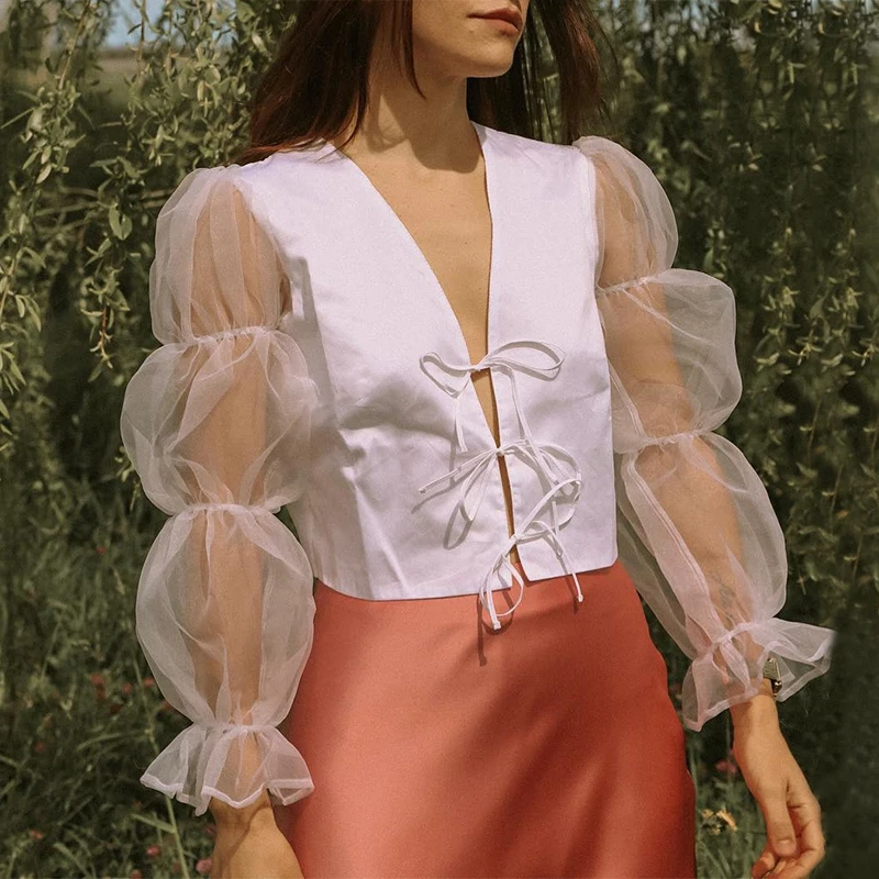 Блузка женская сетчатая с пышными рукавами белый облегающий топ бантом и