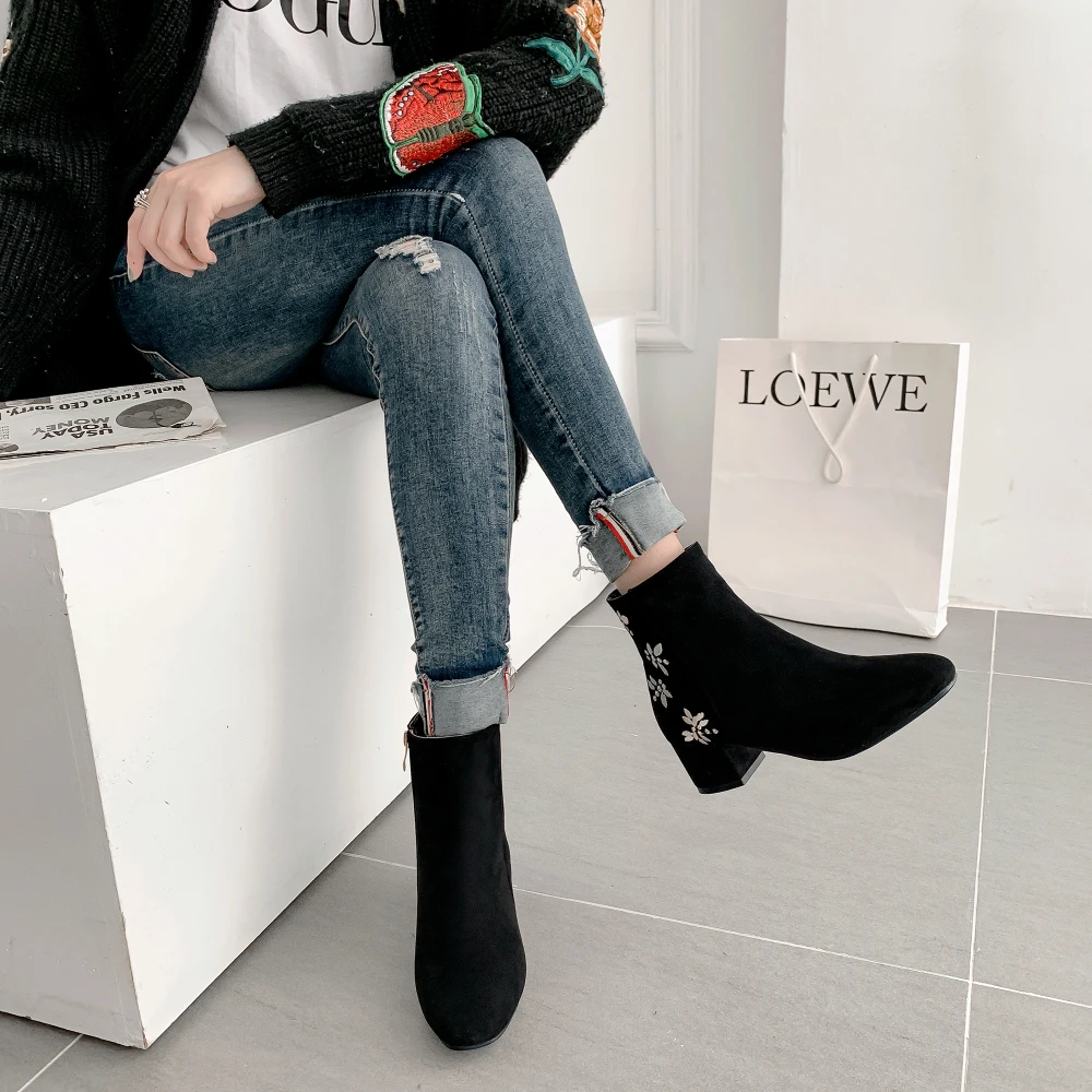 

2021 New Women's Boots Snow Boots Sexy High Heels Suede Short Boots Wedding Shoes Party Boots Stage Shoes Fashion Catwalk Shoes