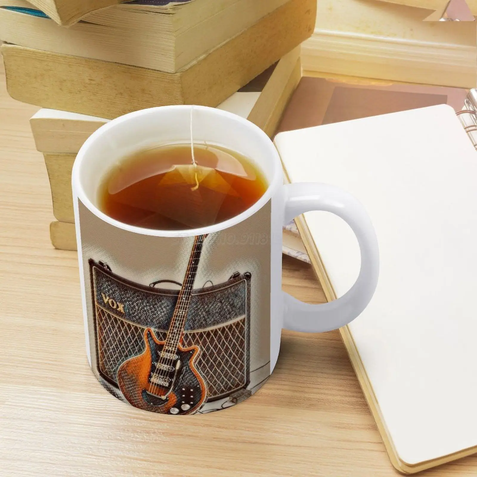 Керамическая белая кружка "Red Special Guitar And Amp White Mug Ceramic Creative May Music Brian Art Wok Water Colour Queen on".
