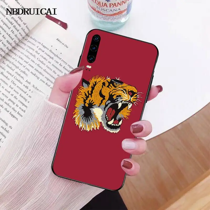 

PENGHUWAN Tiger hand Brand Luxury Unique Design Phone Cover for Huawei P30 P20 P10 P9 P8 Mate 20 10 Pro Lite