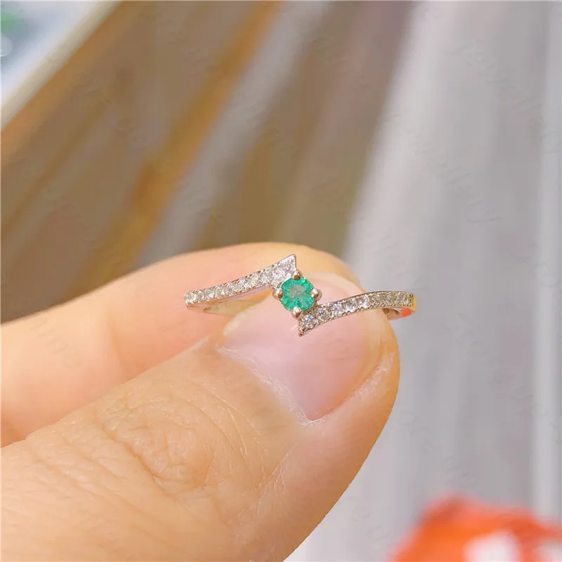 

Women's Ring 925 Sterling Silver Jewelry Ring With Oval Cut Emerald Zircon Ring Wedding Gifts