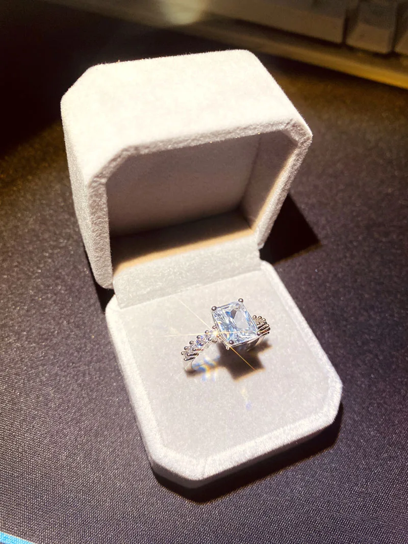 Модные обручальные кольца принцессы с белым цирконом 2 карата серебряного цвета