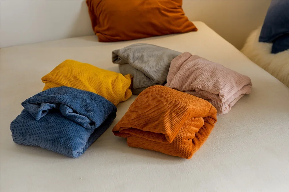 

Flannel Bed Cover Coral Velvet Winter Bedroom Home Textiles Sheets Pillow Soft