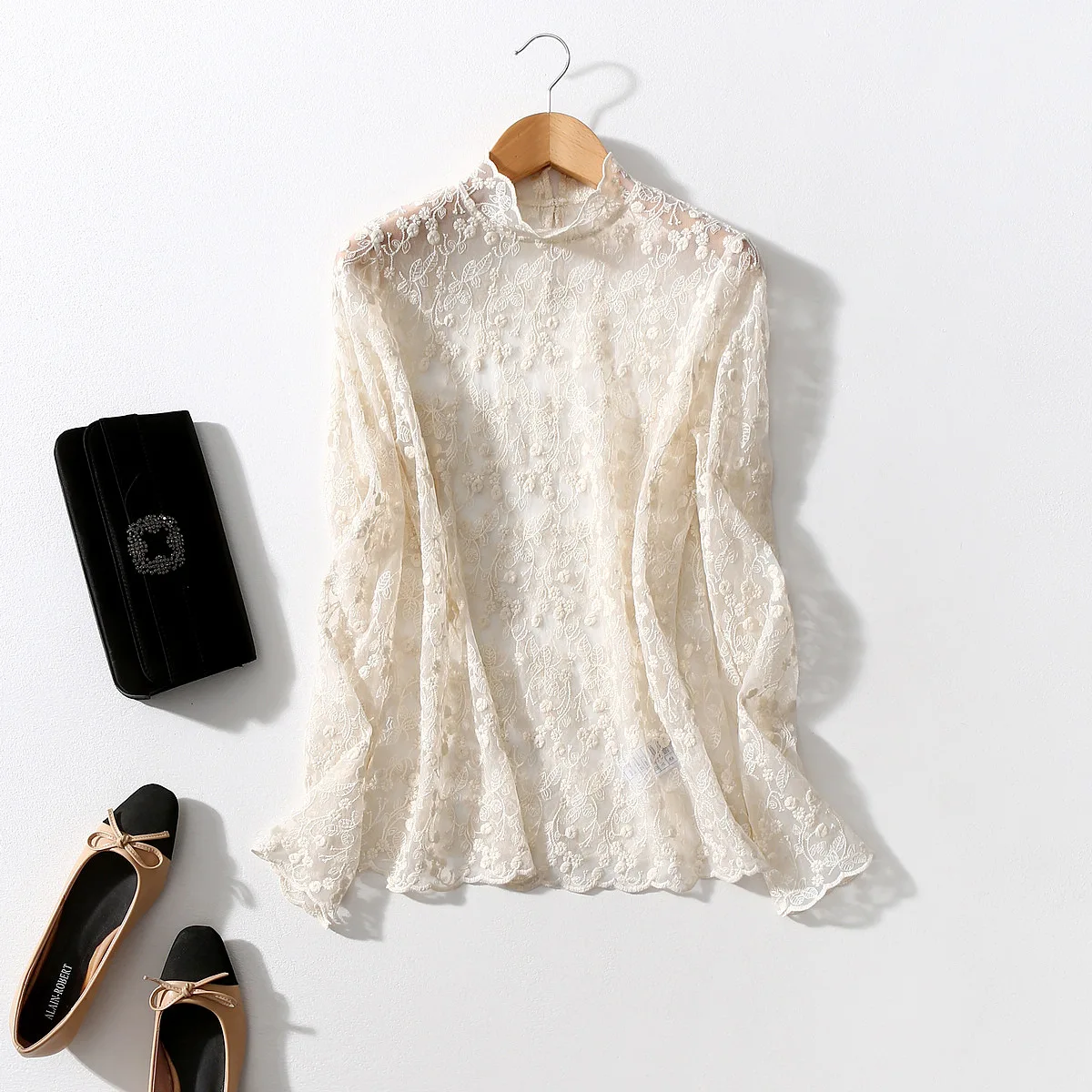 

New industry songben company European station high grade women s lace hollow long sleeve top shirt