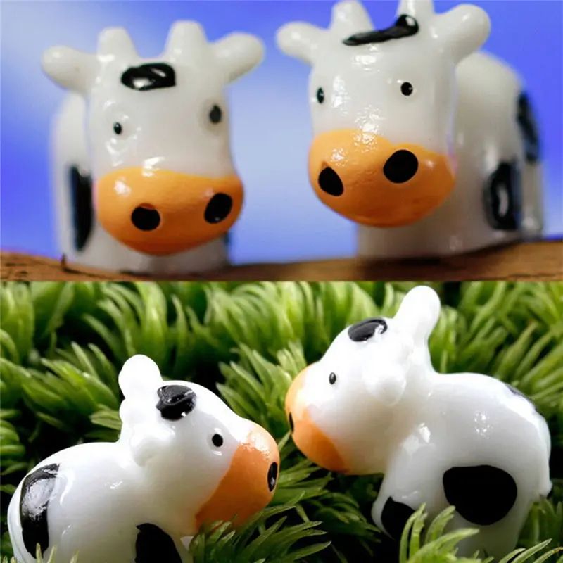 

NEW 2Pcs Mini Gnomes Moss Terrariums Resin Crafts Figurines Cow Animals Fairy Garden Miniatures For Garden Decoration Wholesale