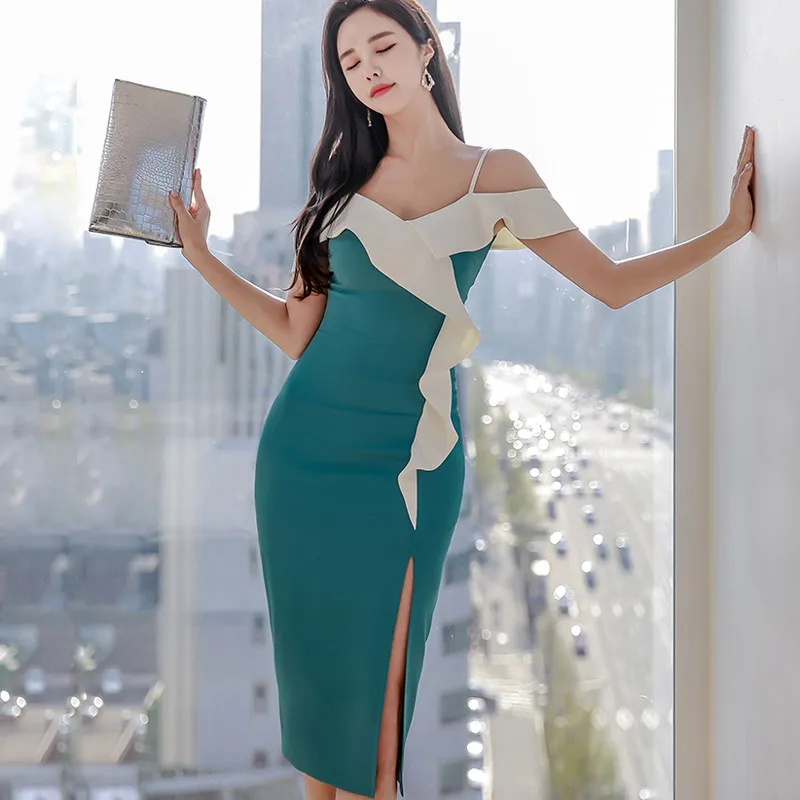 Женское вечернее платье до середины икры элегантное зеленое облегающее на