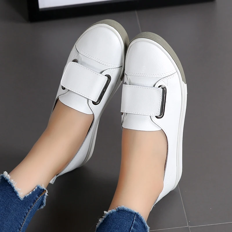 Белые кожаные туфли с пряжкой Женская обувь в Корейском стиле волшебными
