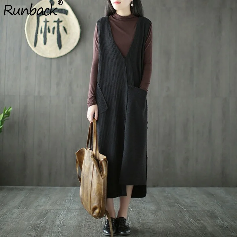 Женское трикотажное платье джемпер с открытой спиной черный теплый зимний