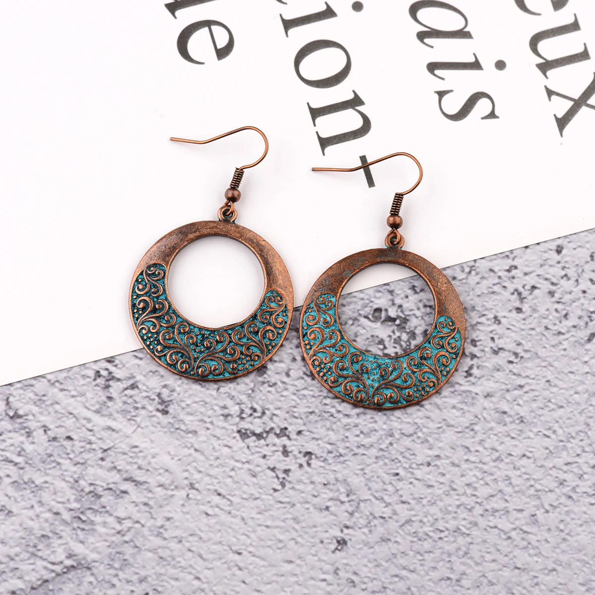 2020 женские ретро серьги в форме капли воды резные Этнические антикварные цветы