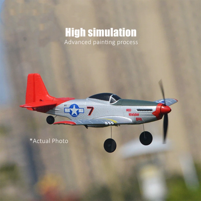 Модель самолета с дистанционным управлением времен Второй мировой войны II