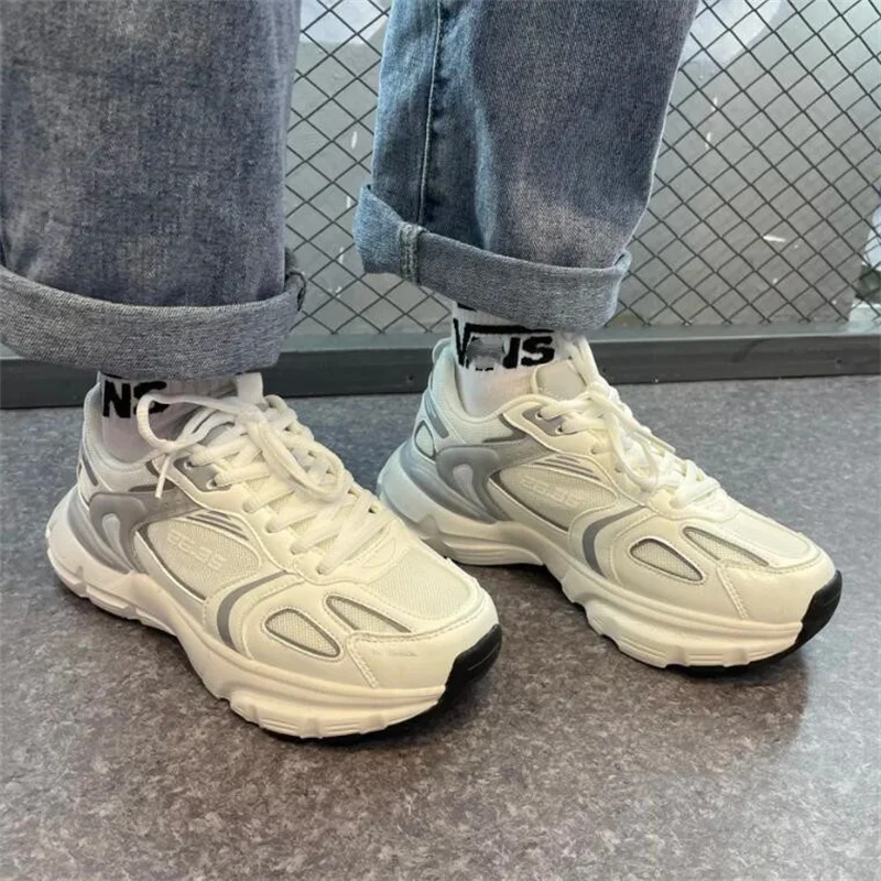 Женские кроссовки из ПУ кожи розовые на плоской вулканизированной подошве