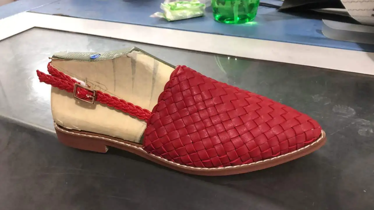 

2021 Summer New Fashion Trend Wear-resistant Jelly Shoes Wedge Heel Shoes Women Comfortable Sandals Comfortable Baotou Shoes