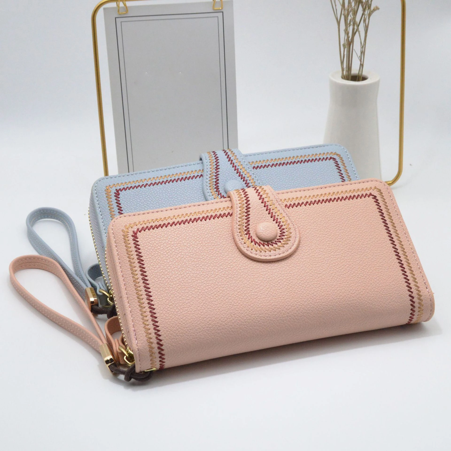 

Women Purse PU Leather Wallet Long Wallet Zipper Coin Purses Fashion Clutch Bag with Multiple Card Slots and Roomy Compartment