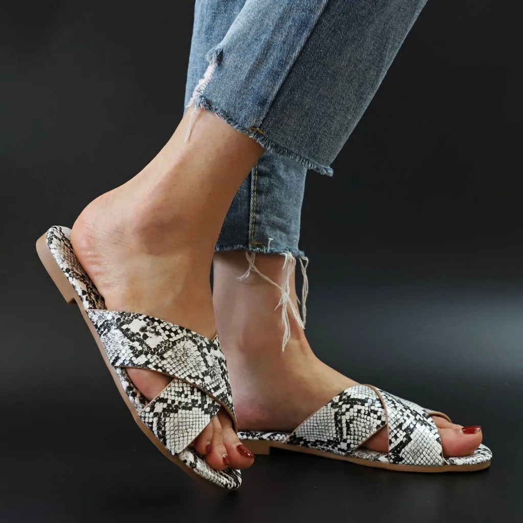 

SAGACE Fashion Serpentine Slipper Women Causal Summer Flat PU Leather Lippers Beach Shoes Shoes Casual Slipper Mujer