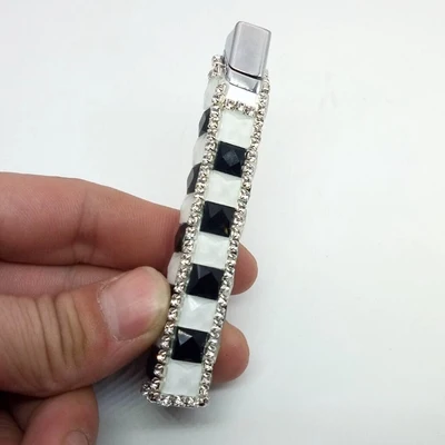 Милые женские тонкие газовые зажигалки, стразы, зажигалка для сигарет, повторная надувная Зажигалка 9,5 см - Цвет: 2