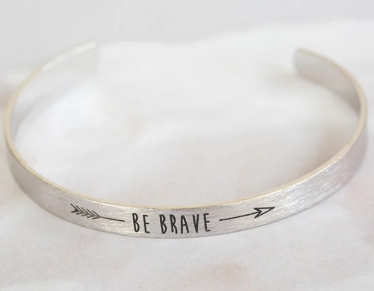 Золотистый Круглый Розовый Серебристый Браслет-манжета с буквами Be Brave Модный