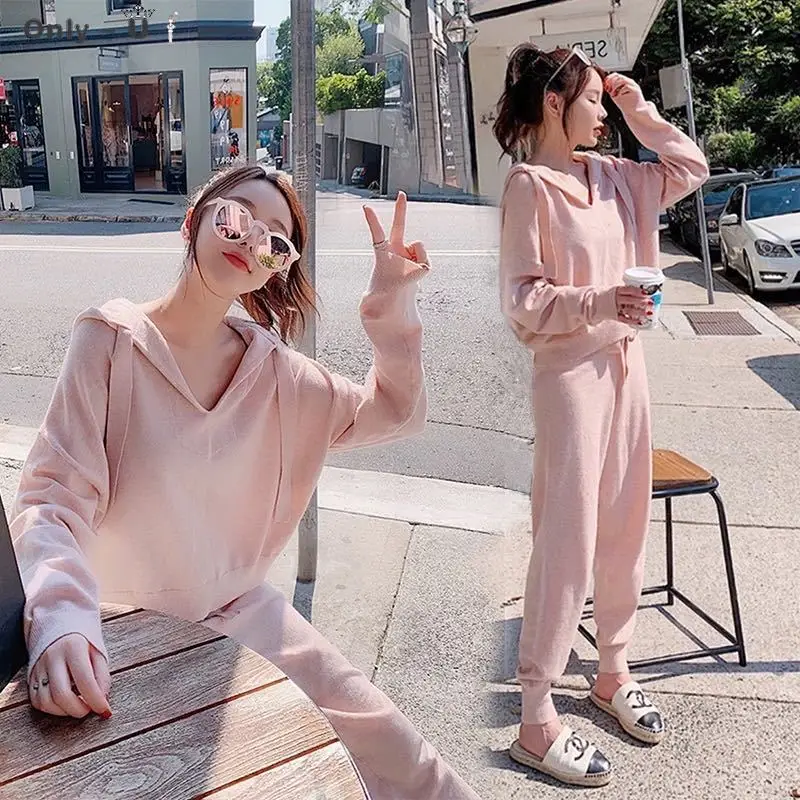

Early Spring Pink Suit Women Two Piece Outfits 2020 New Casual Knit Thin Sweatsuit Style Age-saving Little pants Pants Set