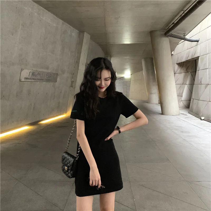 

2021 Summer New Model Careful Machine Hepburn Wind Small Black Skirt Small Short Skirt Close Waist Show Thin Black Dress Female