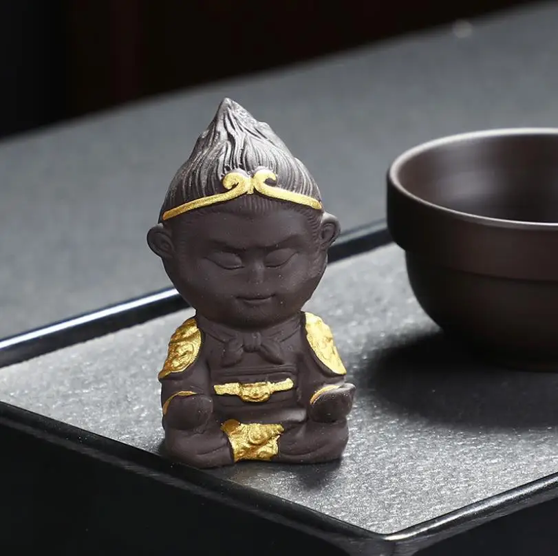

2021 The New Purple Sand Tea Pet Ornaments Boutique Sun Wukong Kungfu Tea Ceremony Tea Play Car Creative Ceramics