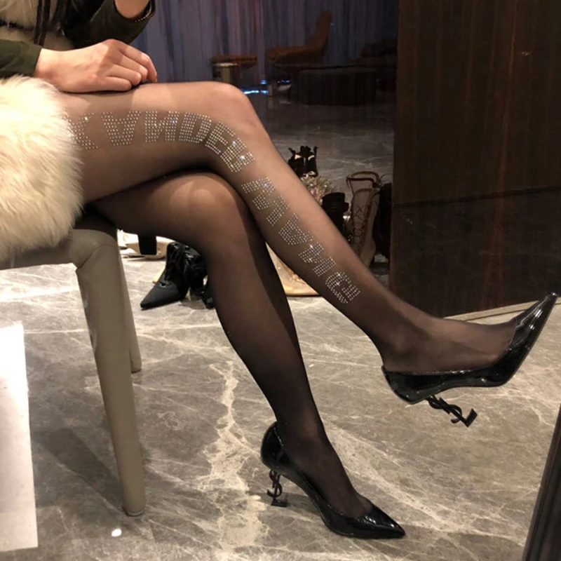 Колготки женские шелковые черные тонкие с рисунком тату буква 1 пара - купить по