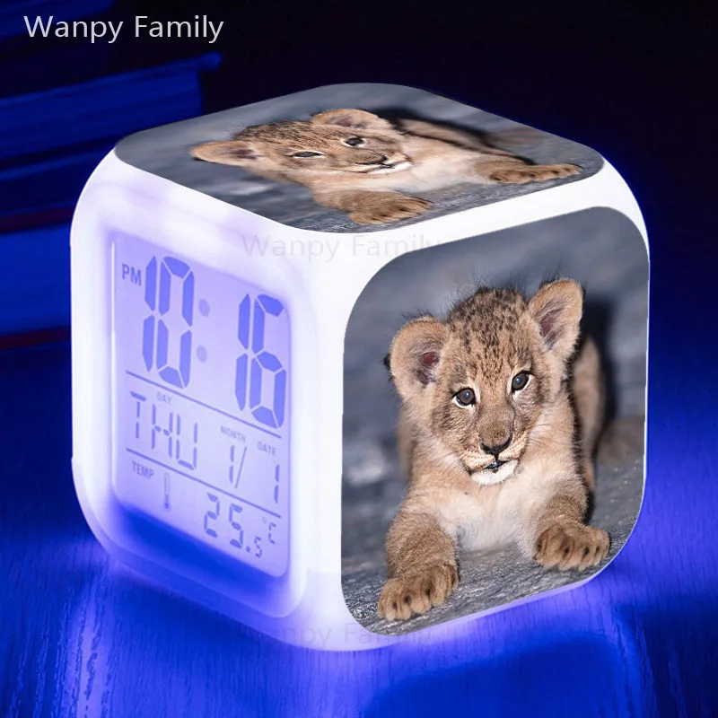 Милый маленький будильник с Львом для детской комнаты многофункциональный