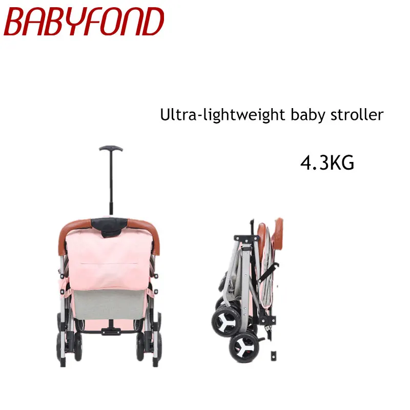 Детская тележка может сидеть на детской тележке которая лежать полу ультра